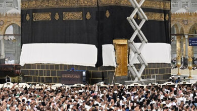 New silk covering to be installed at Masjid al-Haram after Isha prayers marking 1 Muharram 1448 AH.