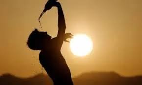 Karachi Sizzles as Heat Index Soars to 48°C Amid Intense Weather Conditions